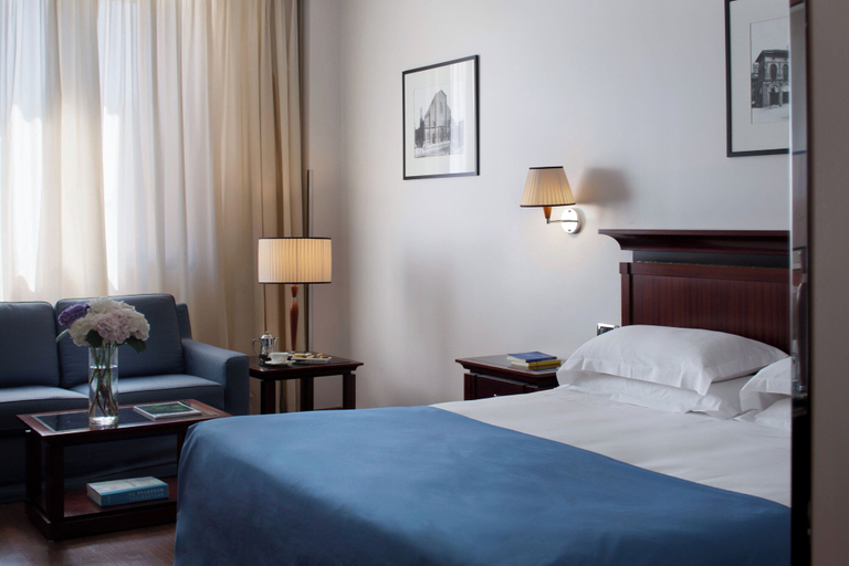 Bedroom 2, Starhotels Excelsior, Bologna