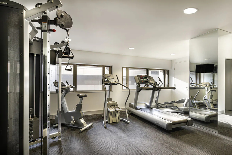 Sport & Beauty 5, Causeway 353 Hotel, Melbourne
