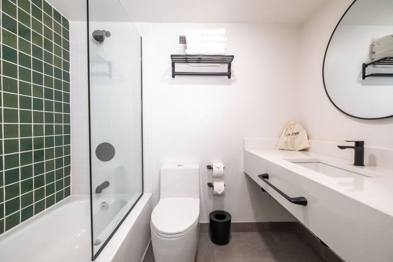 Bathroom, Marietta Vitality Hotel, Cobb