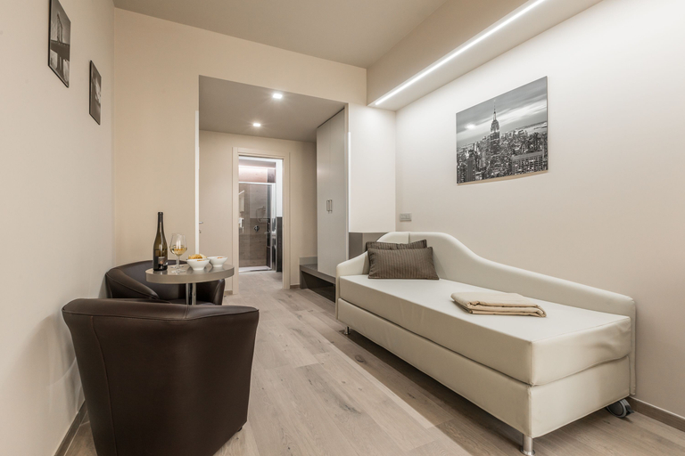 Bedroom 2, アストリア デラックス ルームズ チェック イン プレッソ ロホテル アストリア ヴィア フラテッリ ロッセリ 14, Bologna