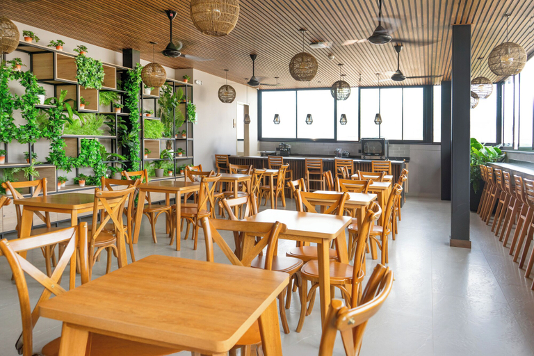 Food & Drinks 5, Moa Select, Medellín