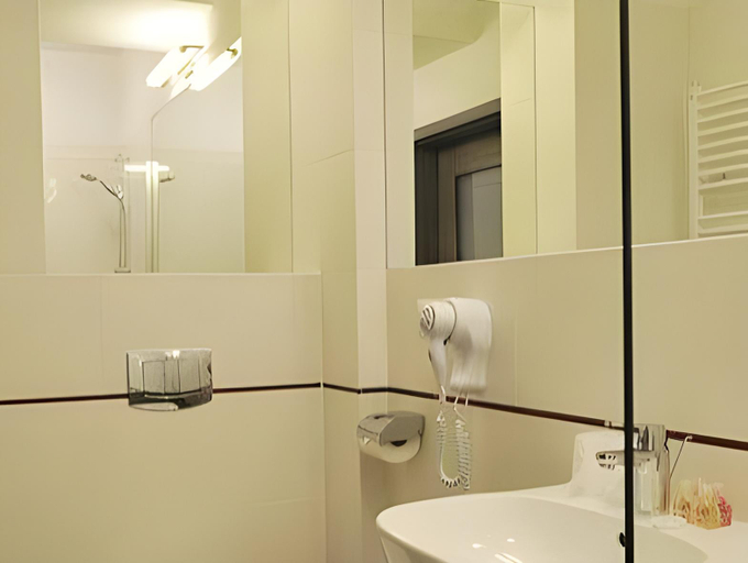 Bathroom 4, Montis Hotel & Spa, Opole Lubelskie
