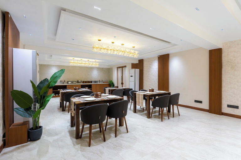 Food & Drinks 5, Treebo Premium Taara, Chennai