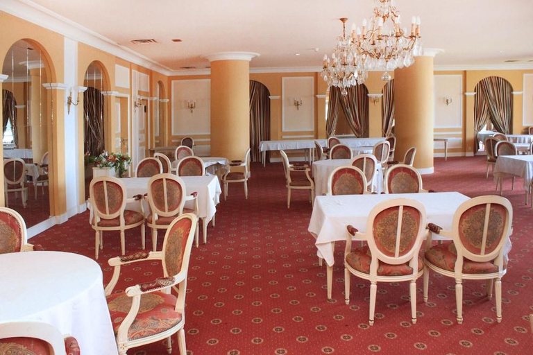Food & Drinks 4, Hotel Mont Febe, Mfoundi