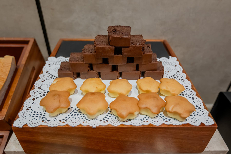 Food & Drinks 5, Home Inn Plus Nanjing Longjiang Metro Station Dinghuai Gate Street, Nanjing