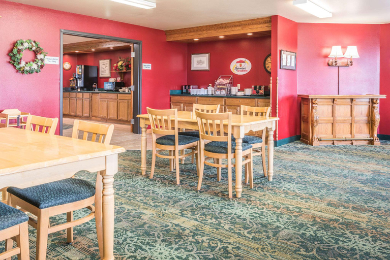 Food & Drinks 2, Homestead Inn and Suites, Big Horn