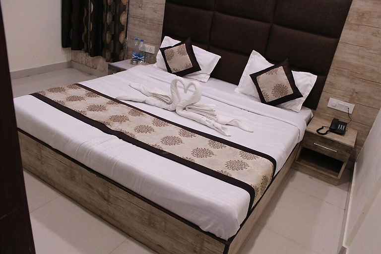 Bedroom 3, Shree Krishna Hotels , Amritsar