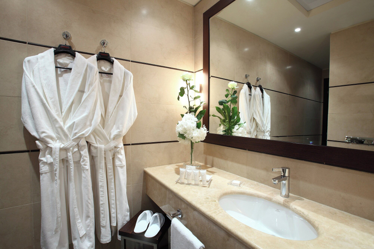 Bathroom 4, Starhotels Ritz, Milano