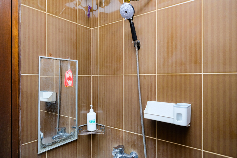 Bathroom 3, RedDoorz @ Kerta Dalem Sidakarya, Denpasar
