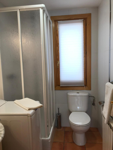 Bathroom 3, Fonda Peremiquel, Barcelona