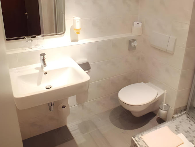 Bathroom 4, Best Western Hotel Das Donners, Cuxhaven