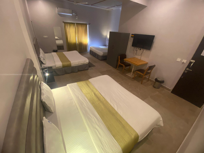 Bedroom 3, Shri Sai Palace inn, Chikmagalur