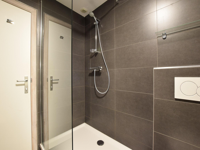 Bathroom 3, Spacious Durbuy group stay, Luxembourg