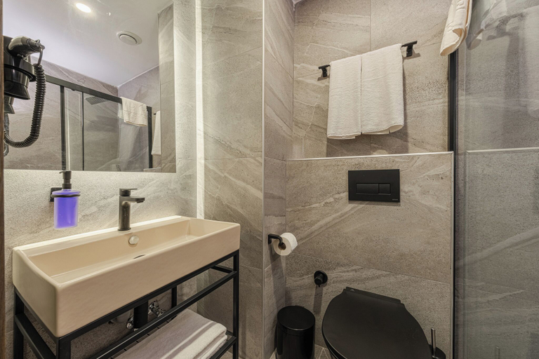 Bathroom 5, Mira Inn Lara, Antalya