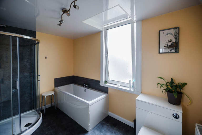 Bathroom 2, The Cairns Leven, Fife