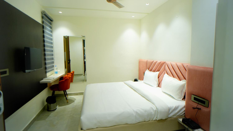 Bedroom 3, ELEGANCE A BOUTIQUE STAY, Amritsar