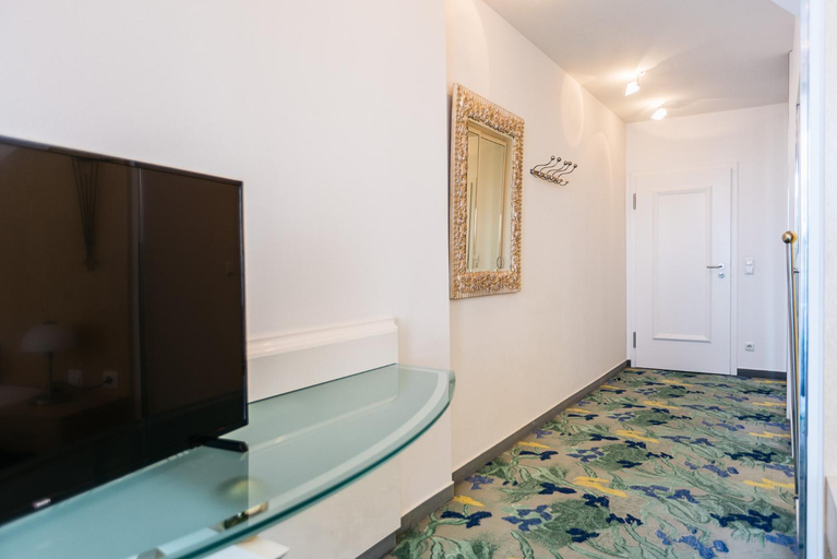Bedroom 3, Vitalia Seehotel, Segeberg