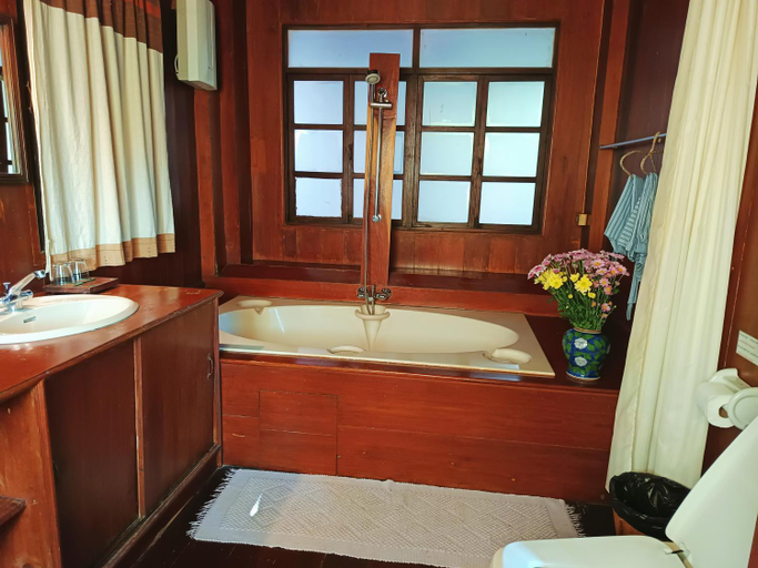Bathroom 4, Tonnam Homestay, Muang Chiang Mai
