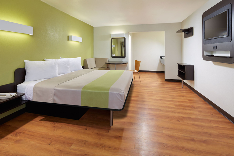 Bedroom 3, Motel 6 Redlands, CA, San Bernardino