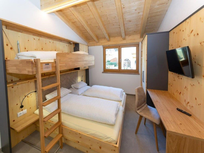 Bedroom 2, Spacious family flat in Kleinarl, Sankt Johann im Pongau