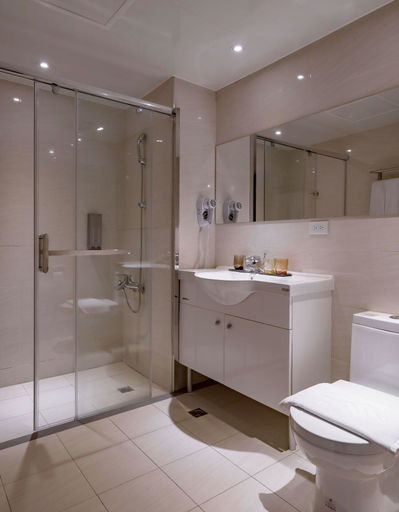Bathroom 4, Haifu Garden Hotel, Kinmen