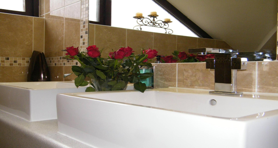 Bathroom 5, Hotel St Pierre, Sure Hotel Collection by Best Western, Wakefield