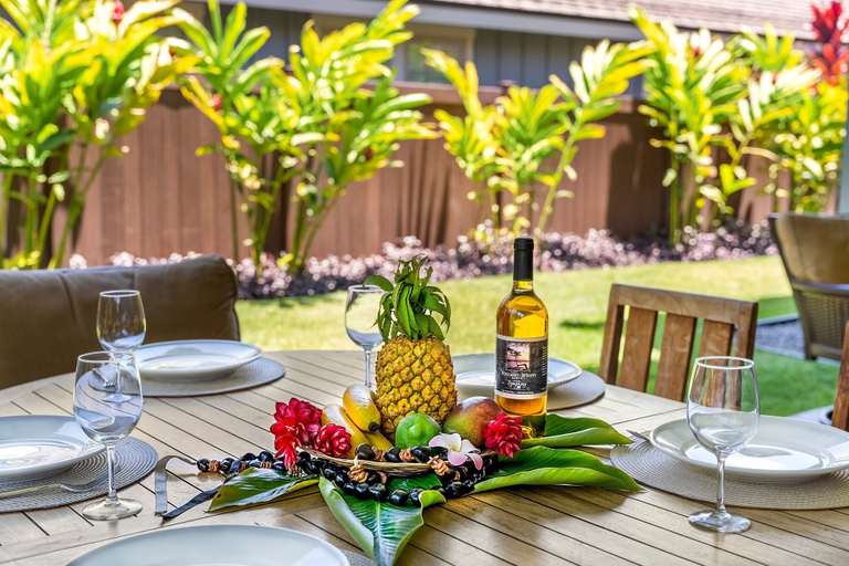 Outdoor dining 3, Outdoor Seating- Central AC & Wifi- Vrkcv, Hawaii