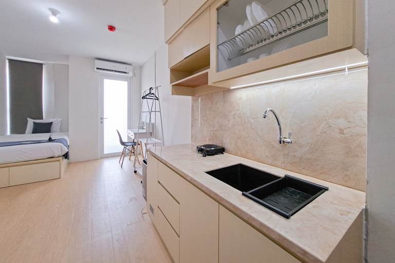 Private kitchen 4, Cozy Stay Studio At Sudimara Forestwalk Apartment, Tangerang Selatan
