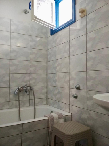 Bathroom 2, Maria's Kouka Pension, South Aegean