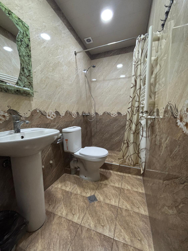 Bathroom 5, Hotel Amaras, Yerevan