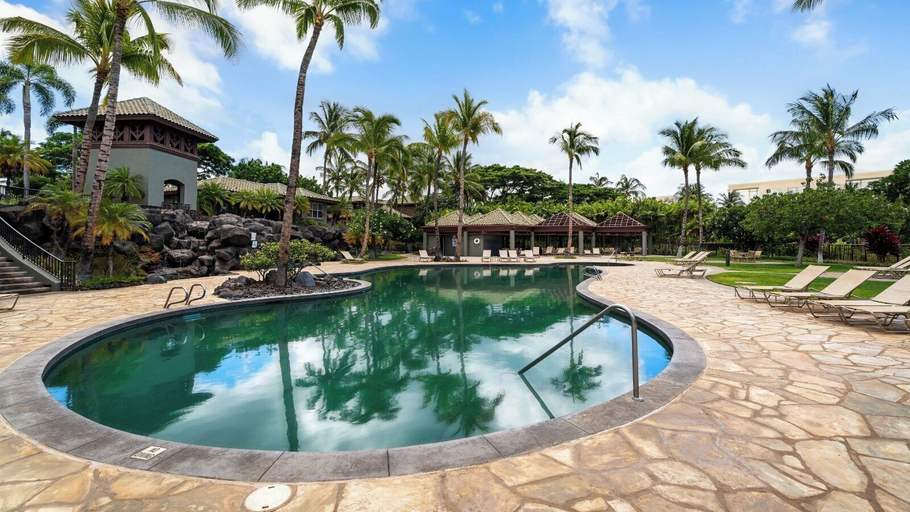 Pool 3, Walk to Restaurants/shopping - Excellent Golf Course Views - Private Beach Access - Vrkcv, Hawaii
