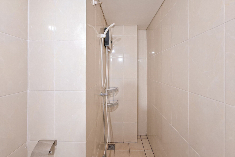 Bathroom 3, Best Location And Homey 2Br Apartment At M-Town Residence, Tangerang
