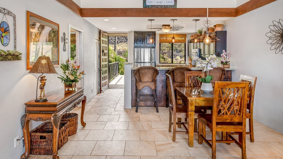 Room 4, Upgraded 2BD Plus Loft - Amazing Golf & Ocean Views - In-unit AC - Vrkcv, Hawaii