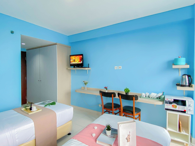 Room 5, Blue Accent Studio (No Kitchen) At Elvis Tower Apartment, Cikarang