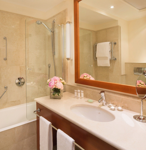 Bathroom 5, Starhotels Grand Milan , Varese