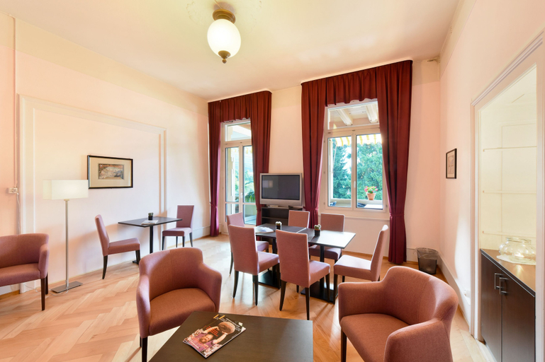 Lobby lounge, Waldhotel Unspunnen, Interlaken