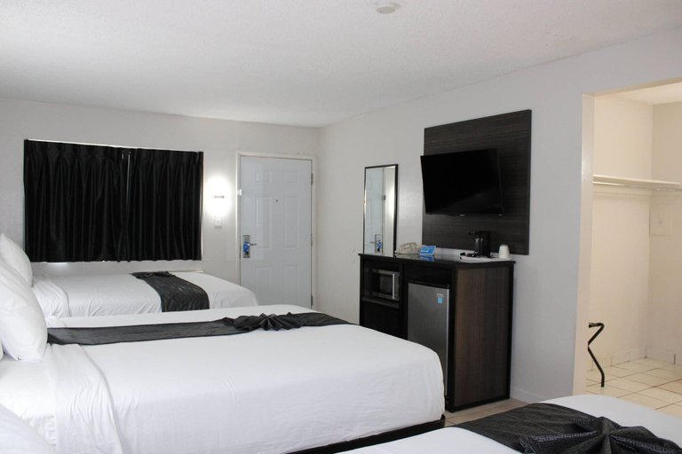 Bedroom 2, Rodeway Inn Yuma Downtown, Yuma