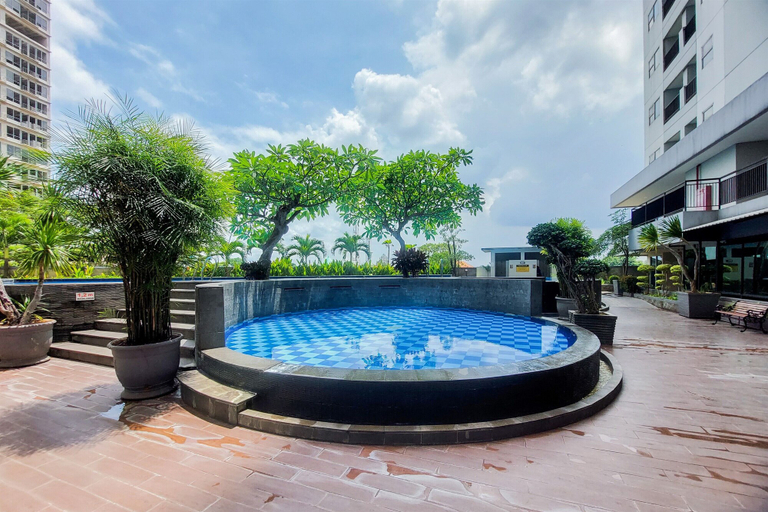 Pool 2, Simple Neutral Toned Studio Room At Parkland Avenue Apartment, Tangerang Selatan