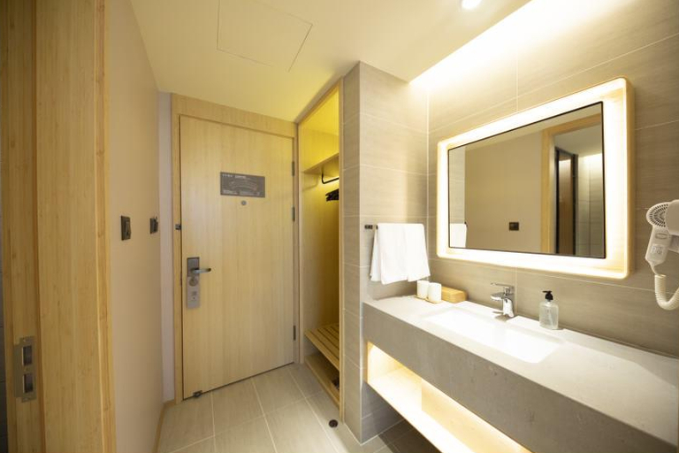 Bathroom 3, Ji Hotel Ji'nan Zhangqiu Baimaiquan, Jinan
