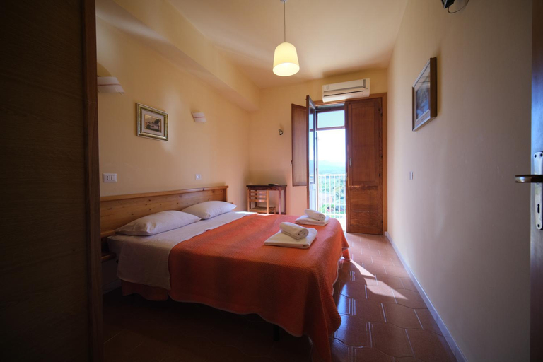 Bedroom 2, Hotel-Pensione 4 Stagioni, Messina