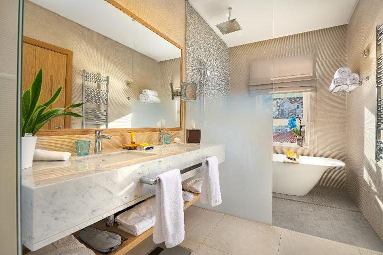 Bathroom 5, The Chedi Lustica Bay
