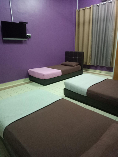 Bedroom 3, KUALA BESUT JETTY BUDGET HOTEL AIN - In front of Kuala Besut Jetty, Besut