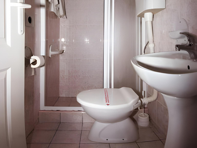 Bathroom 4, Garni Hotel Lav, Belgrade