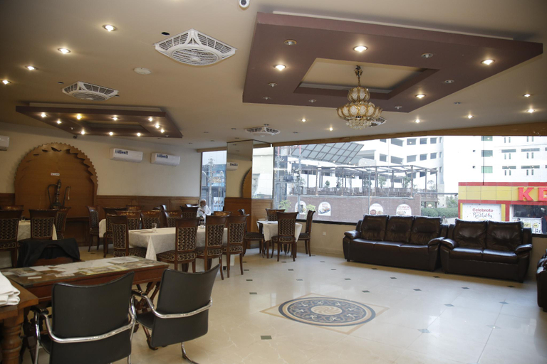 Food & Drinks 3, Hotel Al Harmain Tower, Karachi