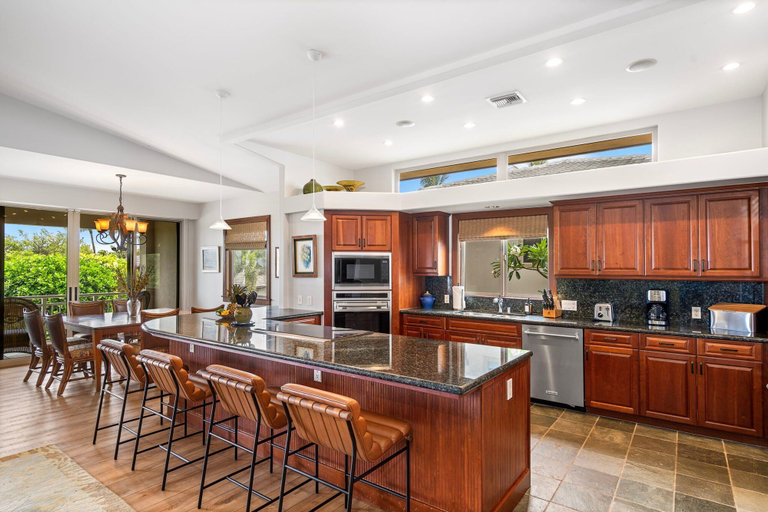 Private kitchen 4, Close to Beaches & Restaurants - Spacious Townhome - Concierge Incl- Vrkcv, Hawaii
