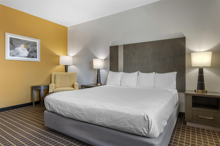Bedroom 3, Best Western Plus Lampasas Inn & Suites, Lampasas