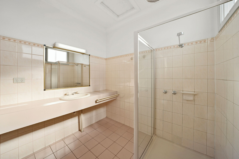 Bathroom 4, Centretown Motel Nagambie, Strathbogie