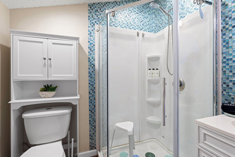 Bathroom 3, Fantastic Ocean & Golf Course Views - Close to Shopping & Beaches - Vrkcv, Hawaii