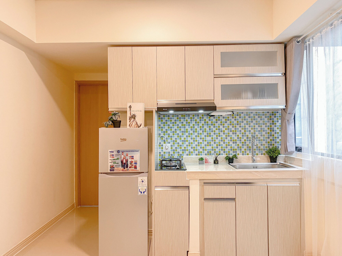 Private kitchen 5, Cozy And Minimalist 2Br Apartment At Meikarta, Cikarang