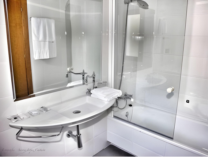 Bathroom, Hotel Rural La Alcanacia, Granada